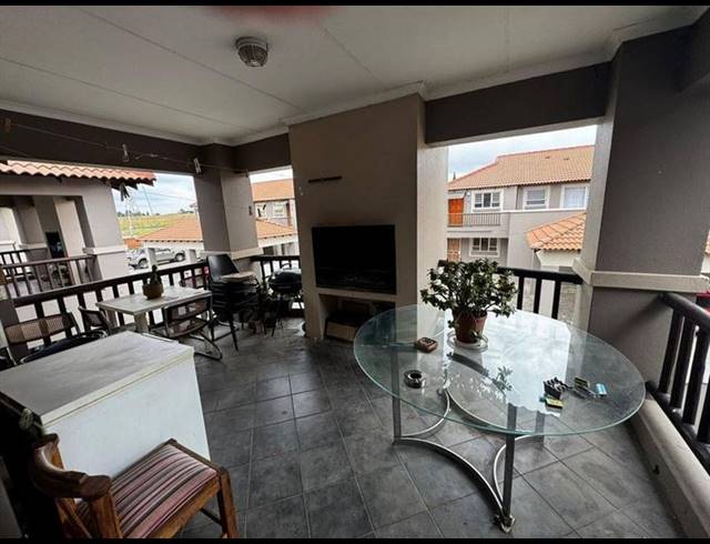2 BEDROOM APARTMENT FOR SALE IN VAN DYK PARK
